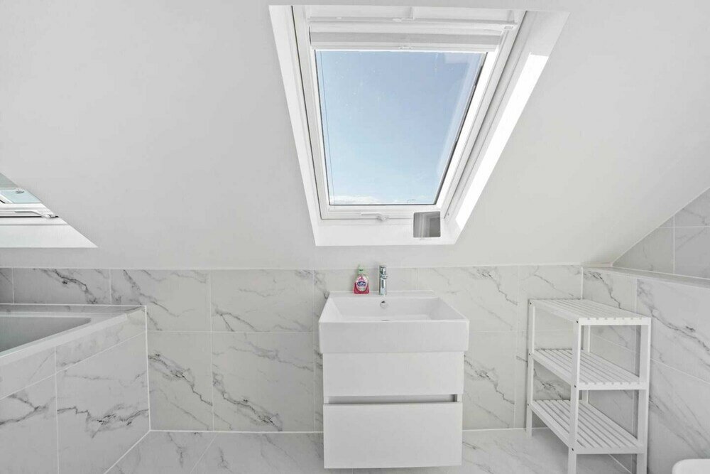 Фото Gorgeous 3 Bedroom Duplex Apartment in West London