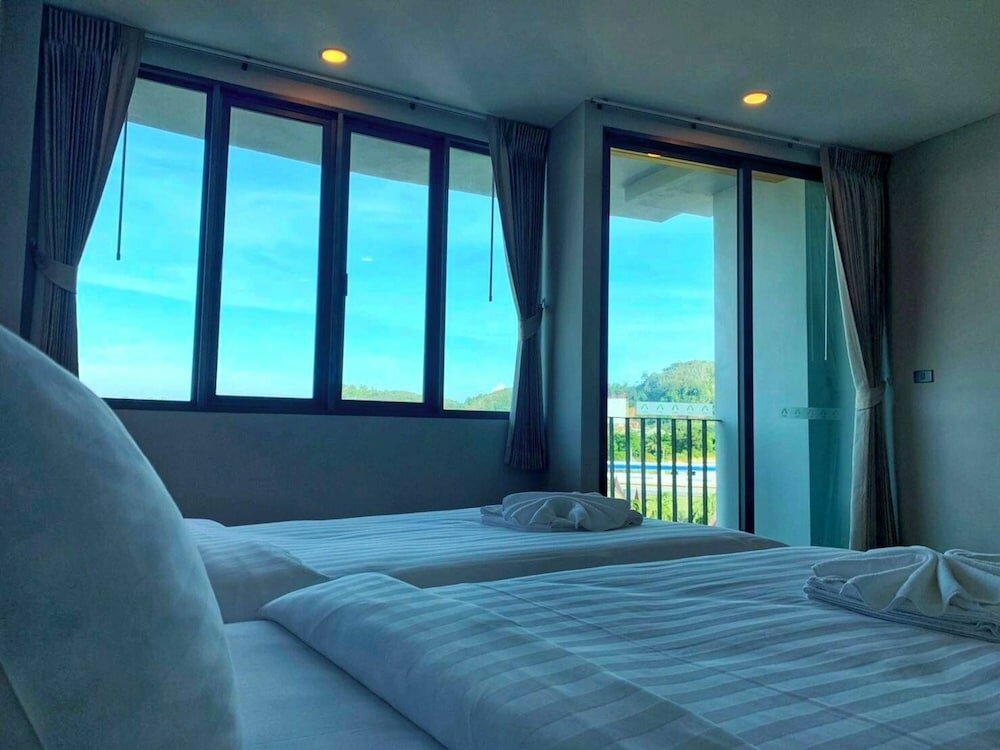 Фото Atom Phuket Hotel