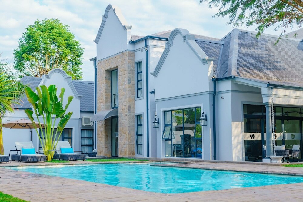 Фото Ezulwini Villa Hotel