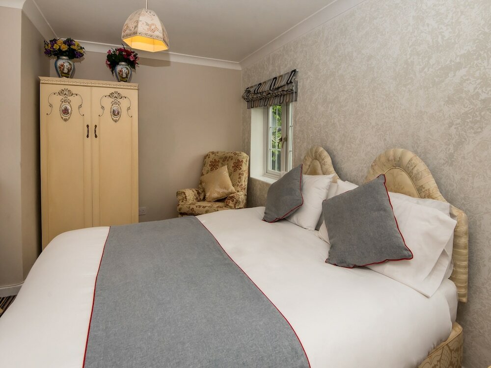 Фото Oyo Vale Lodge