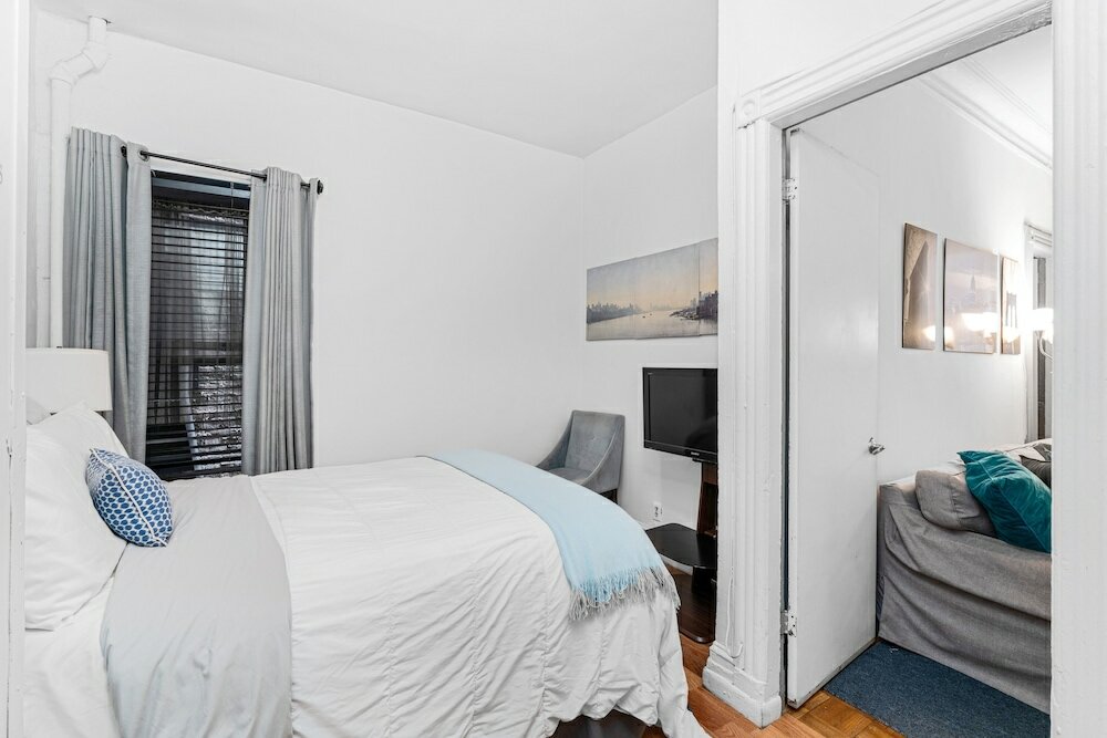 Фото Perfectly Located near Restaurants, Shops, & Sites