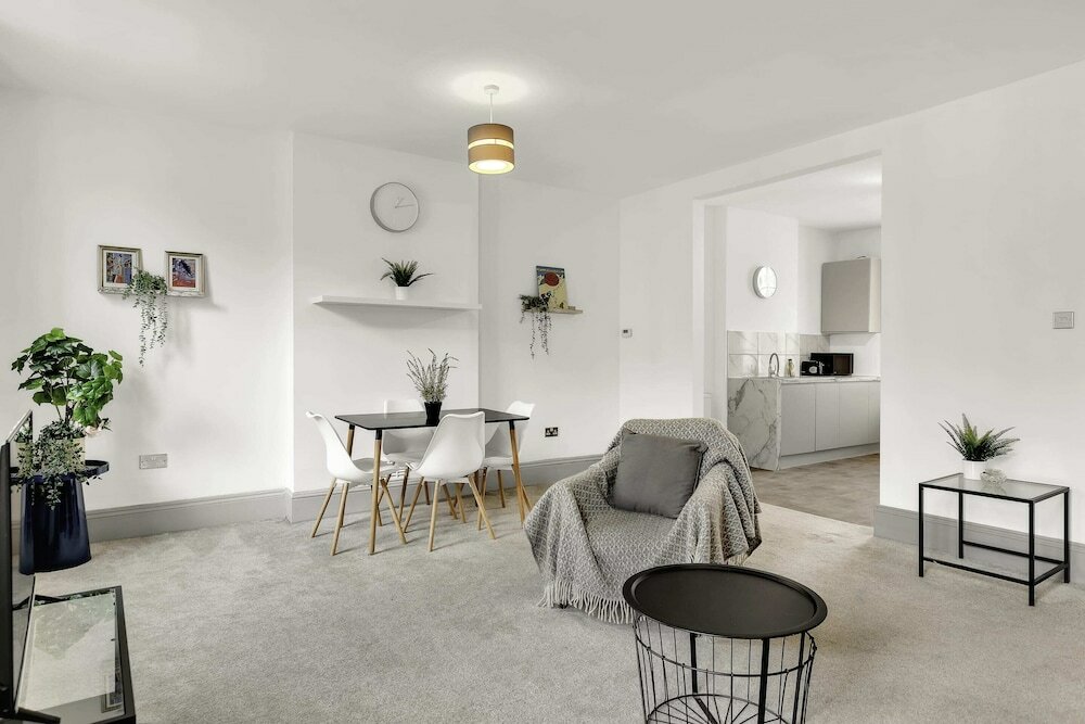 Фото Beautiful And Charming Paddington Apartment