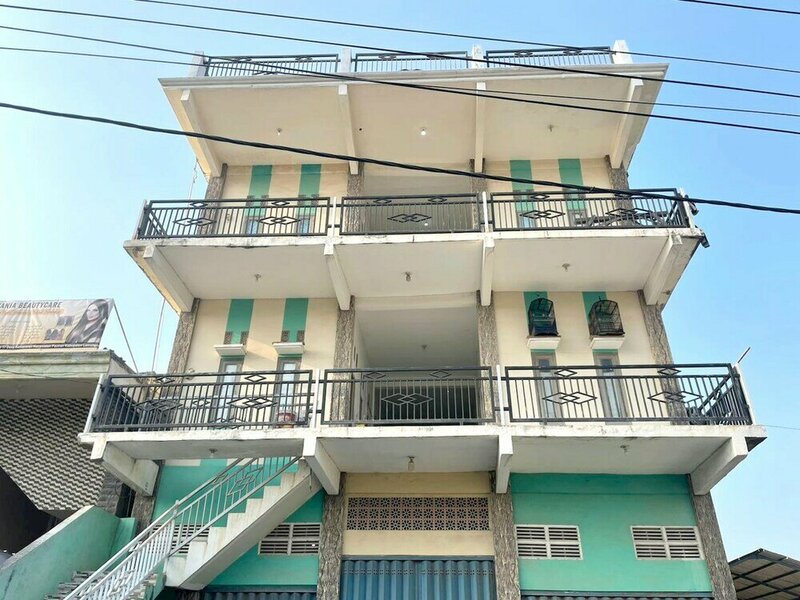 Гостиница Spot On 93075 Nova Jaya 2 Homestay