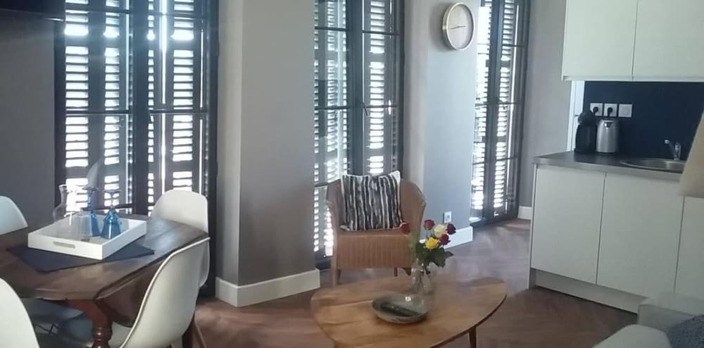 Фото Le Bristol Gites urbains