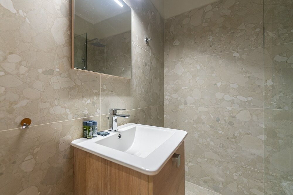 Фото Phaedrus Living Luxury Flat Ampelokipoi