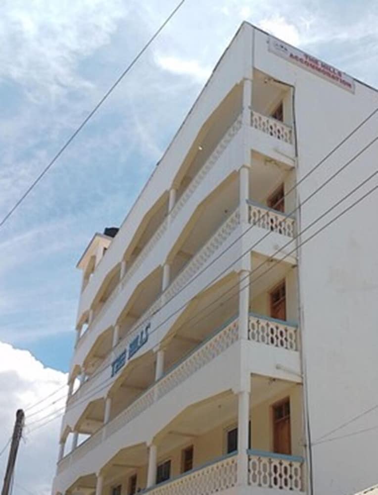 Фото отеля 1