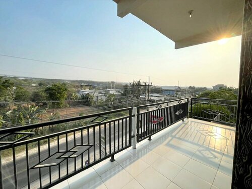 Гостиница Spot On 93075 Nova Jaya 2 Homestay