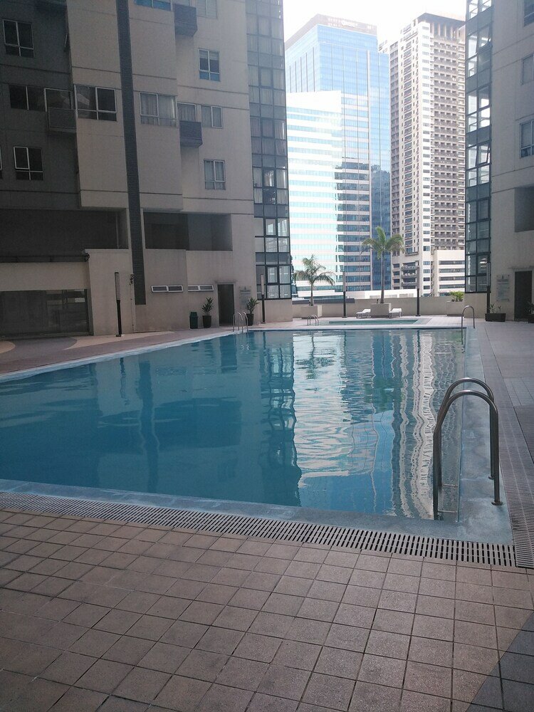 Фото Forbes Park Area Bgc