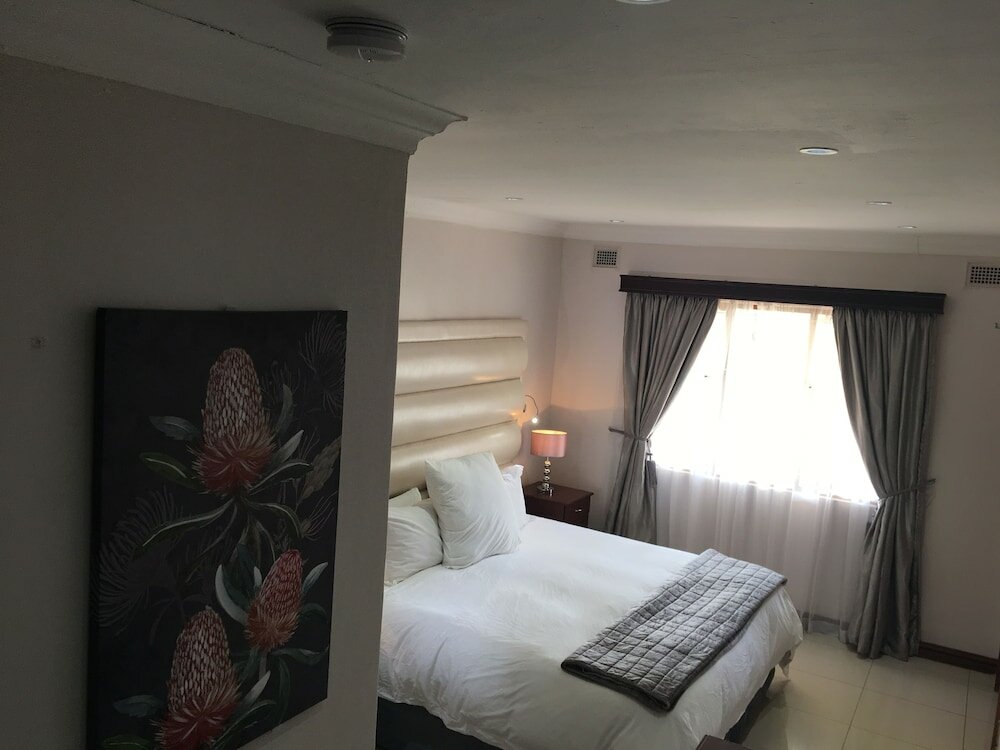 Фото The Meritus