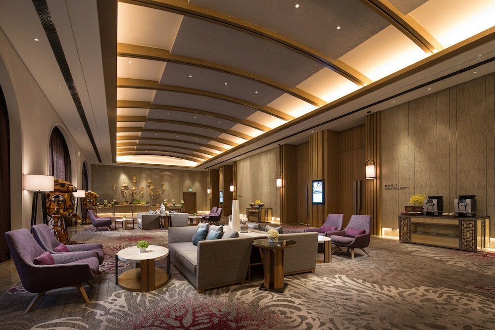 Фото Crowne Plaza Qingdao Oriental Movie Metropolis, an Ihg Hotel