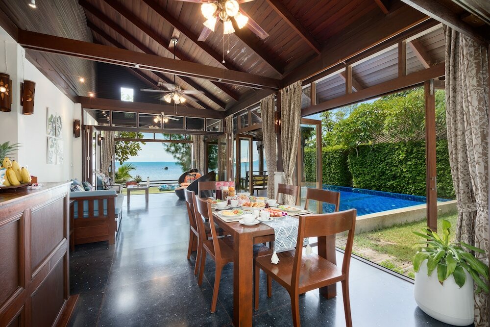 Фото The Emerald Beach Villa 4