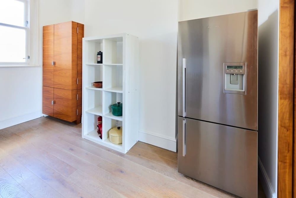 Фото The Walterton Sanctuary - Bright 3bdr Flat