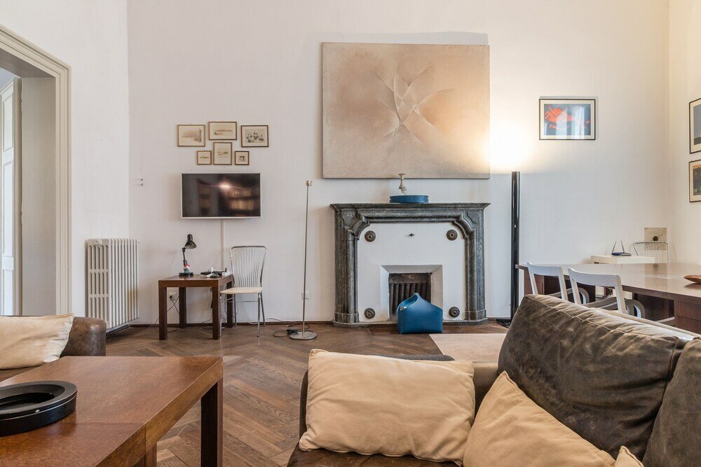 Фото Red House close to Accademia Bridge