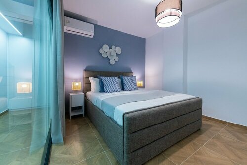 Phaedrus Living Downtown Flat Acropolis