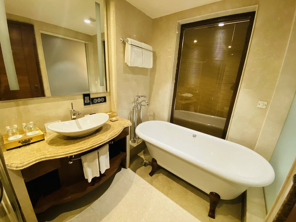 Фото Seven Seas Hotel