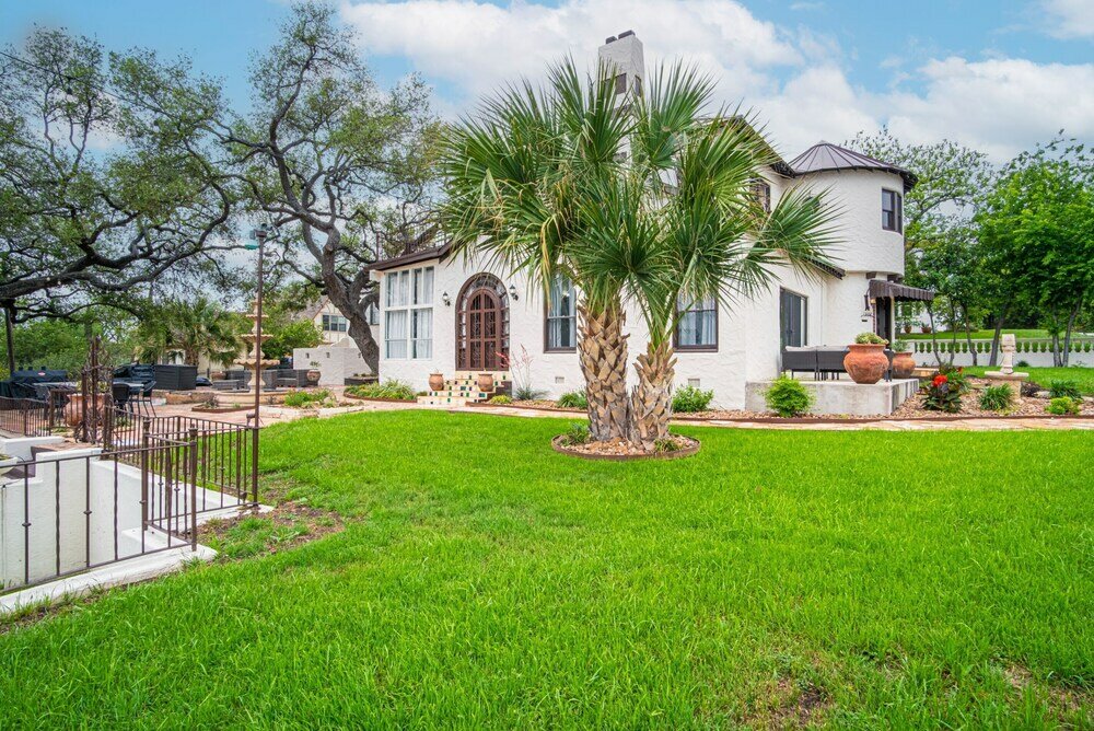 Фото Splash Into Vacation 6br Home w Pool & Waterslide