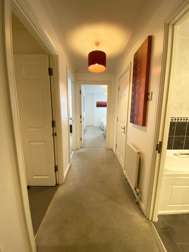 Фото Apartment Next to Victoria Station