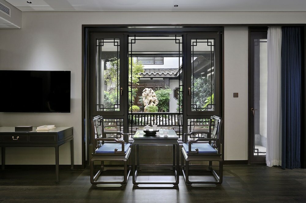 Фото San Po Hotel