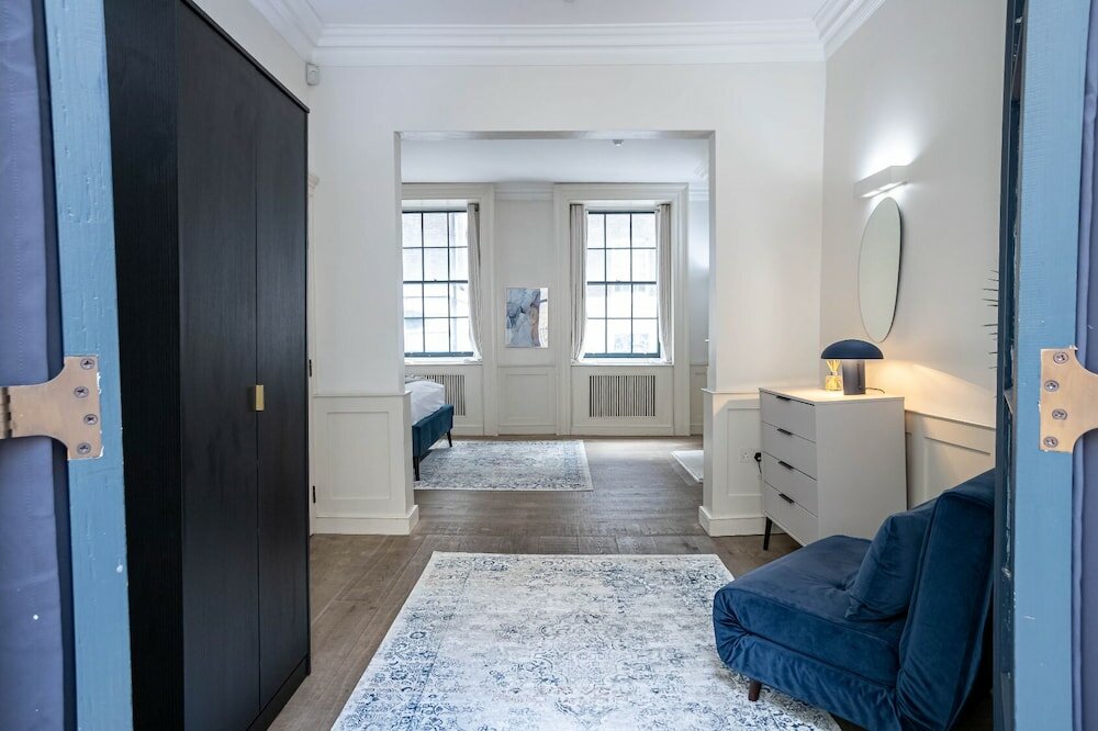 Фото Huge 4br Home near Liverpool St Station