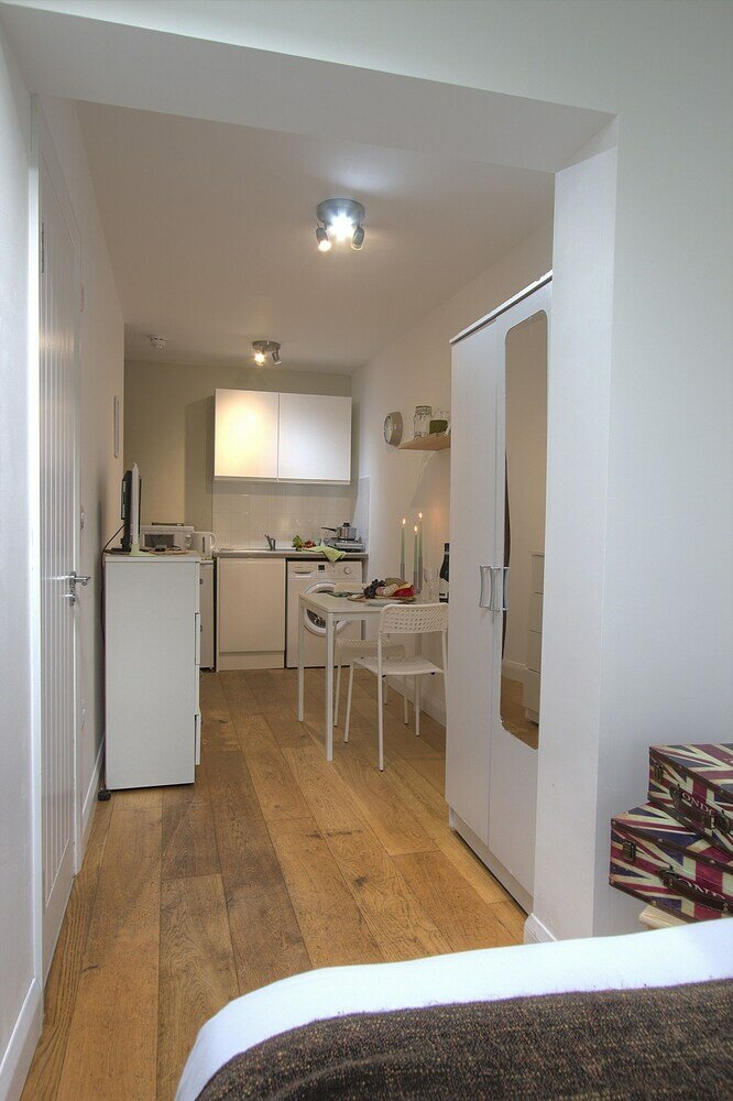 Фото R2 Medium Studio