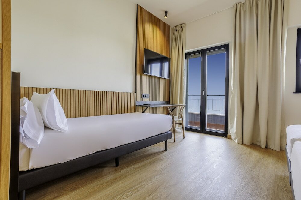 Фото Acta Madfor