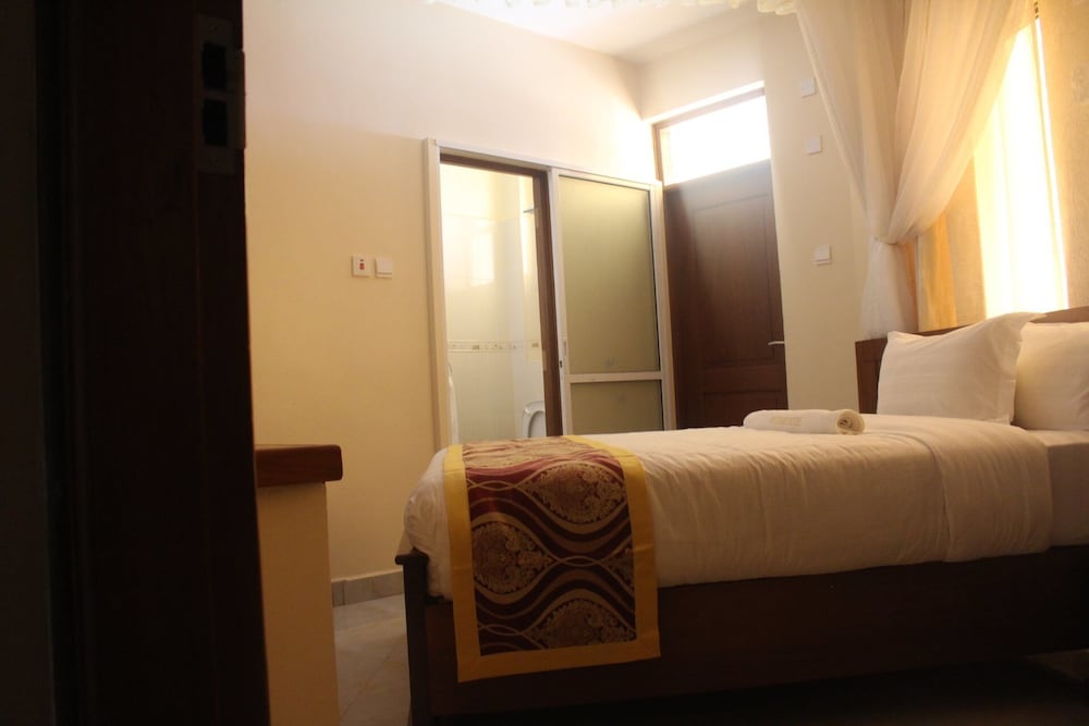 Фото Prinias Hotel