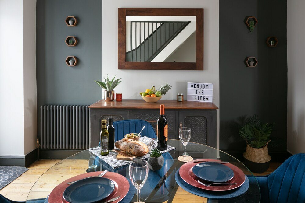 Фото 2 Bed - Sutton House by Pureserviced