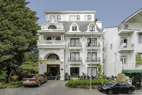 Гостиница TTR Moonstone Apart Hotel в Далате