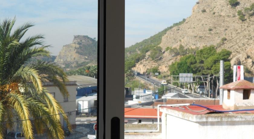 Фото Hostal El Palmeral