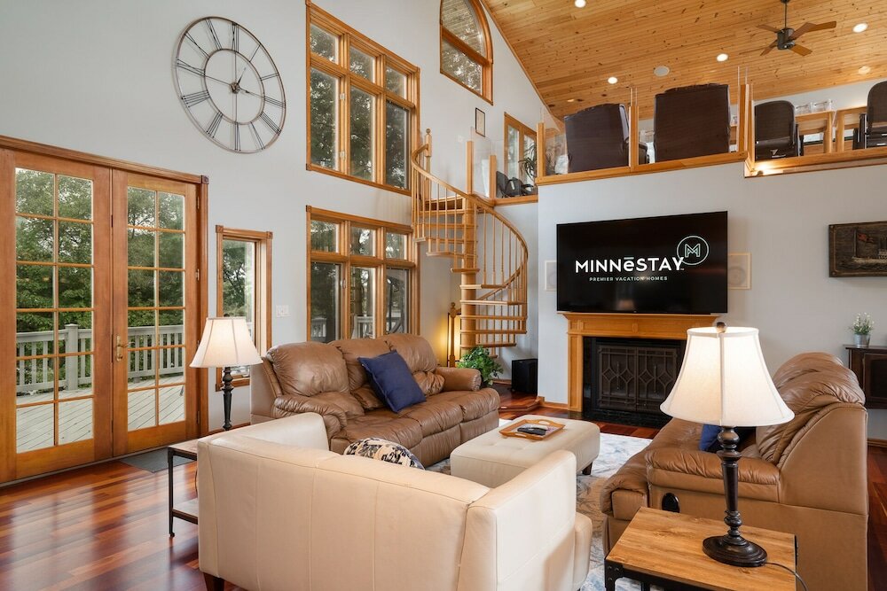 Фото Manor on the River - Whole House