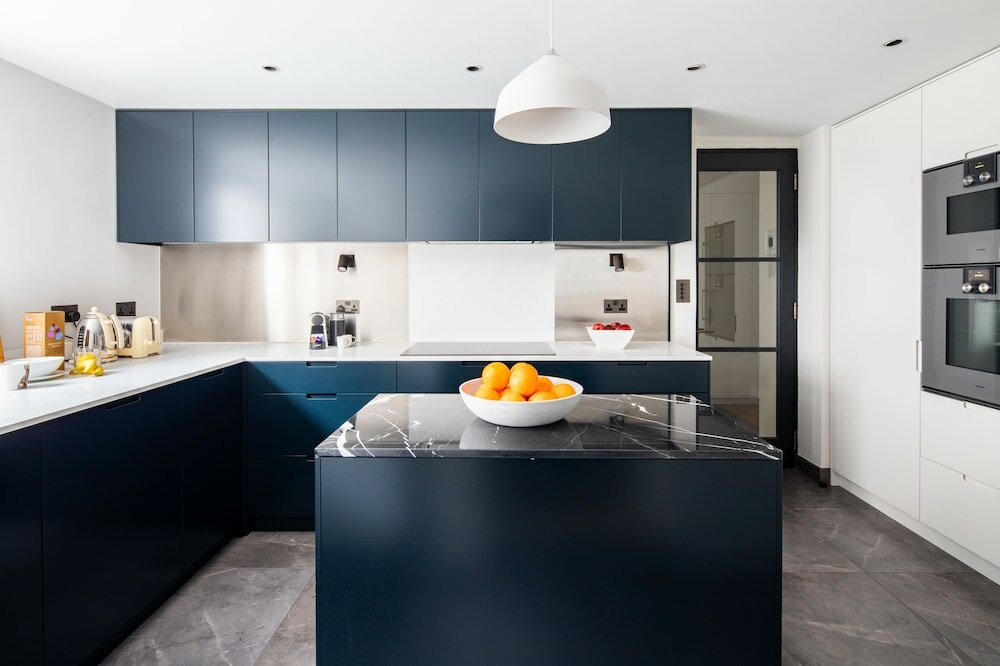 Фото Iverna Gardens by Lime Street