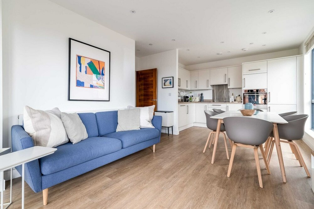 Фото Modern Brixton Jewel Apartment