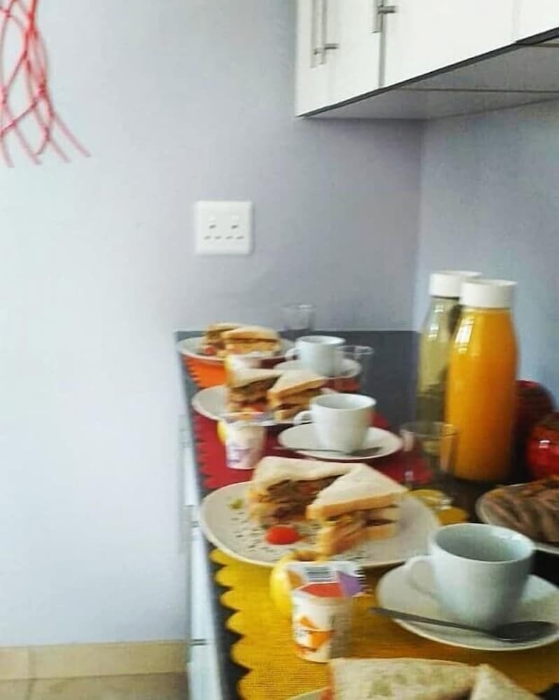 Фото Hillside Cottage Guest House