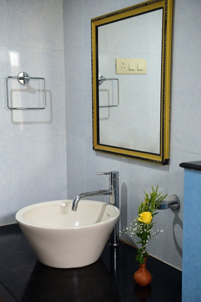 Фото White Square Nirvana, Parra