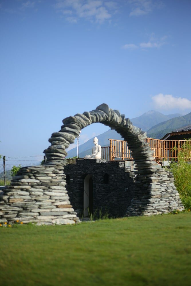 Фото Osho Himalayas
