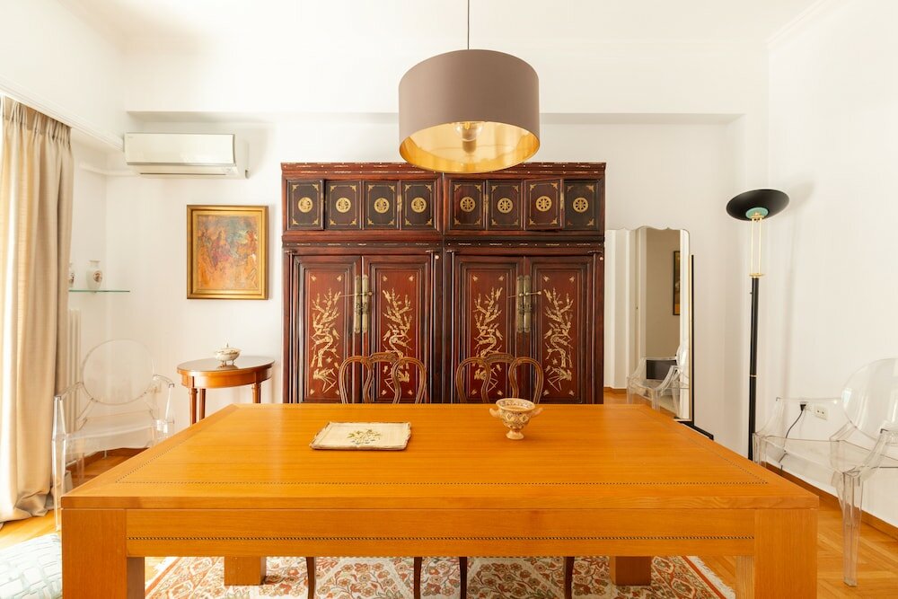 Фото Vibrant in Pangrati by Athenian Homes