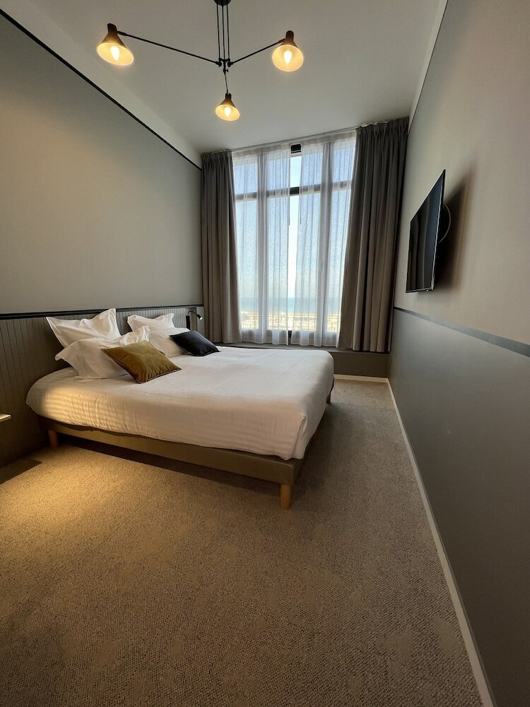 Фото L'Echappée - Hôtel Casino Dieppe