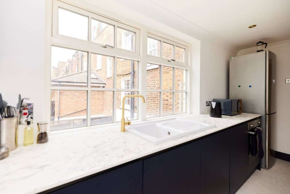 Фото The London Getaway - Seductive 3bdr House With Garden