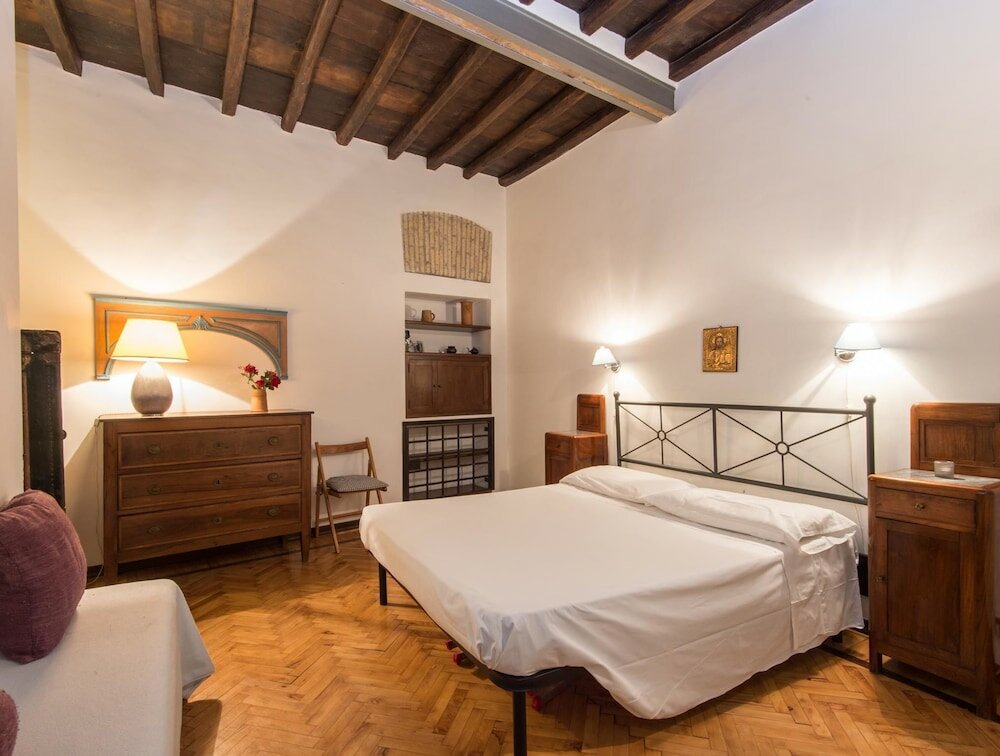 Фото Piazza Navona Charming Apartment 2