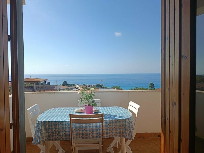 Апартаменты Appartamento Camelia a Tropea