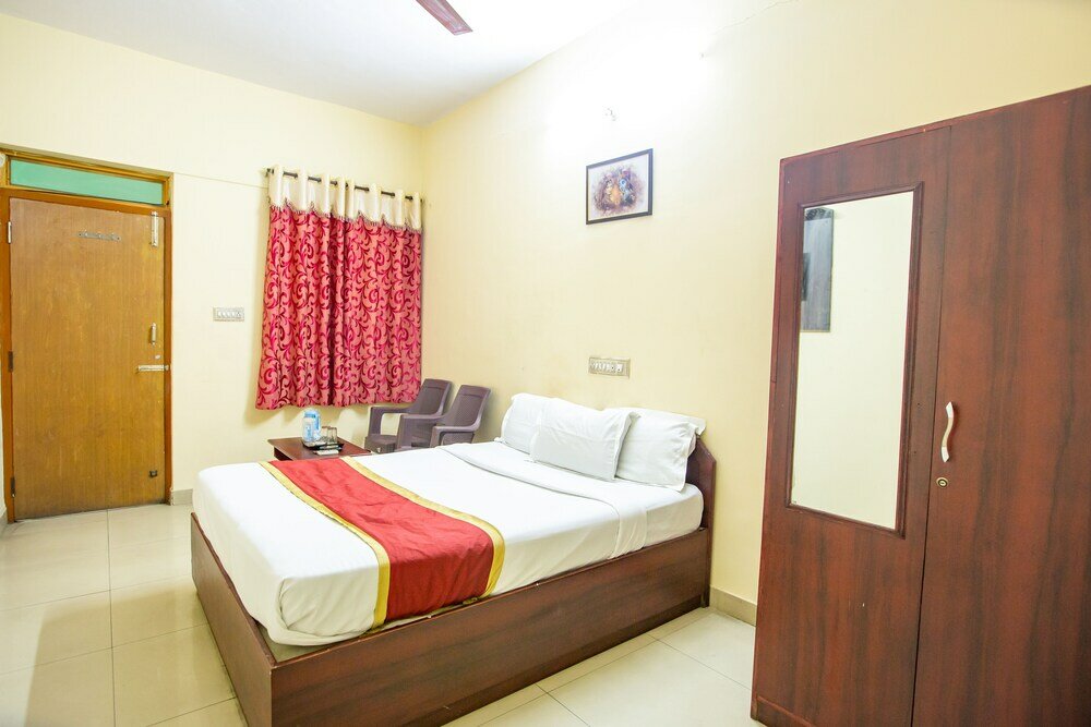 Фото Ashish Residency