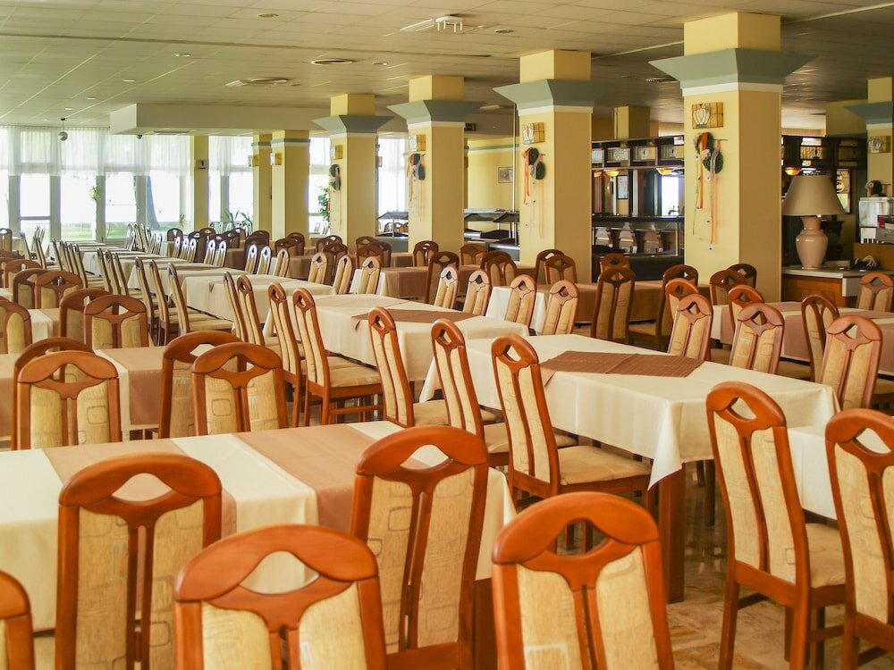 Фото Világos Hotel Balatonvilágos