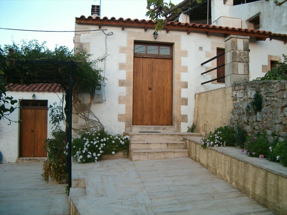 Фото Fenareti Village House