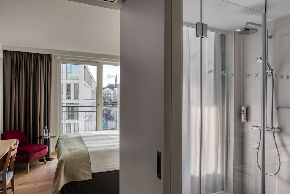 Фото IntercityHotel Wiesbaden