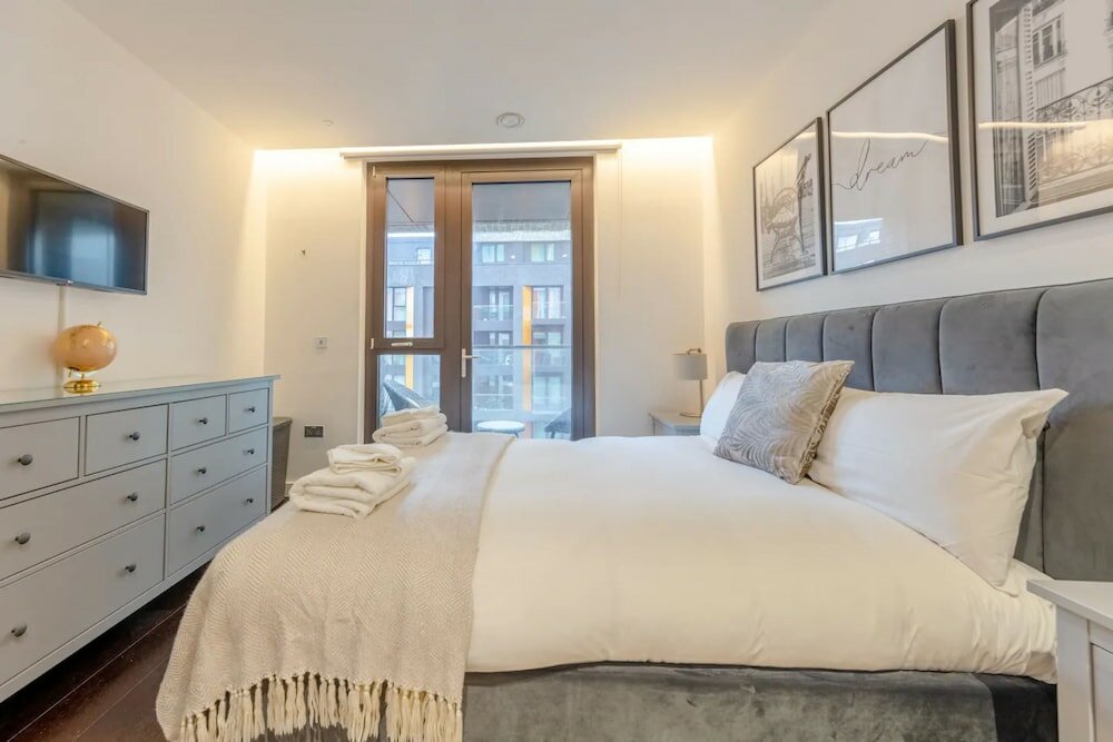 Фото Stylish 1 Bedroom Flat in Nine Elms