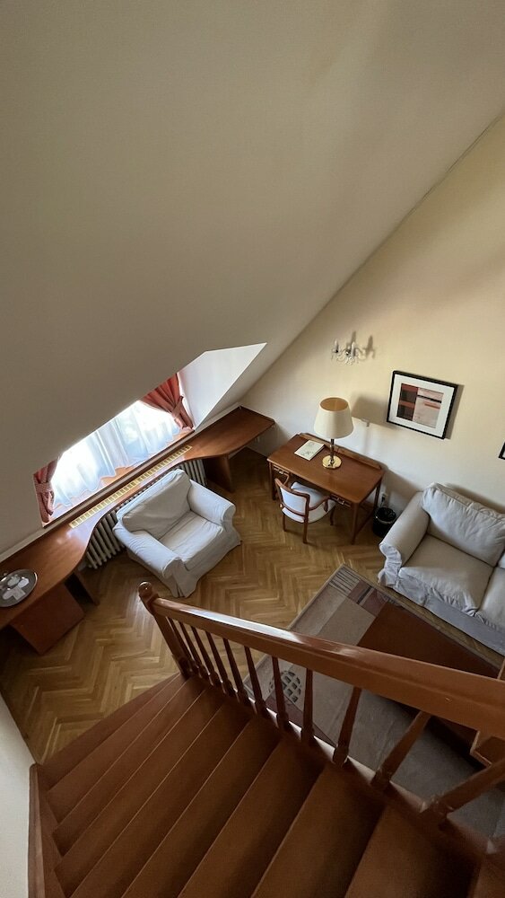 Фото Fleur De Lis Hotel