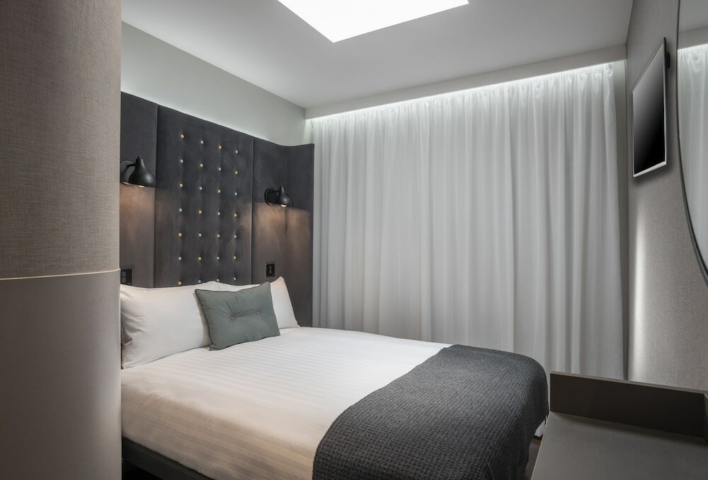 Фото Point A Kensington Olympia