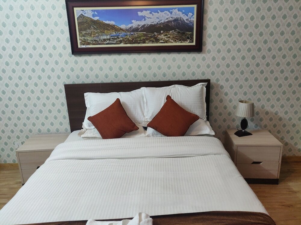 Фото Himalayan Hotel and Service Apartments