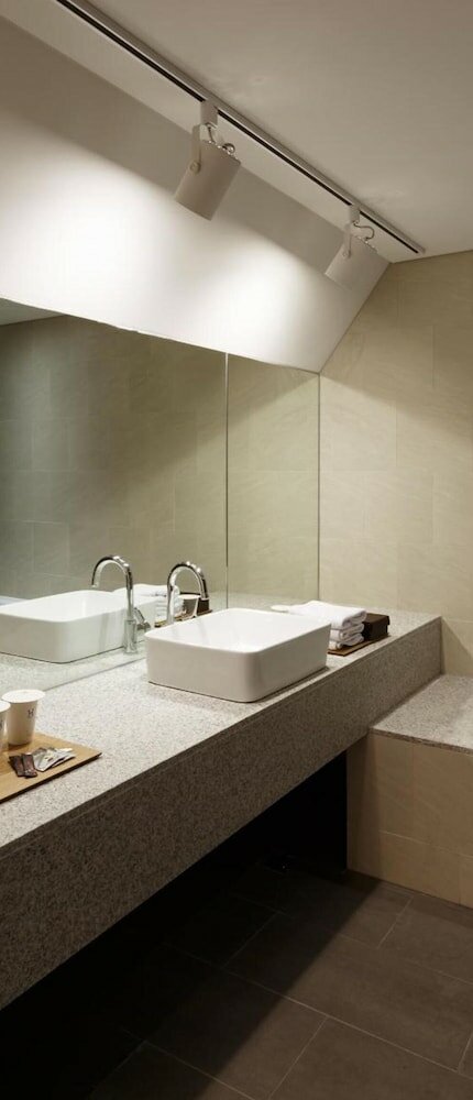 Фото H Hotel Seocho