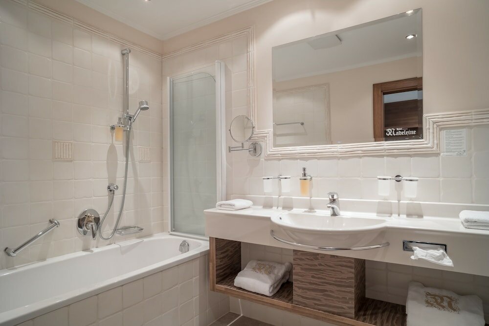 Фото Hotel Madeleine